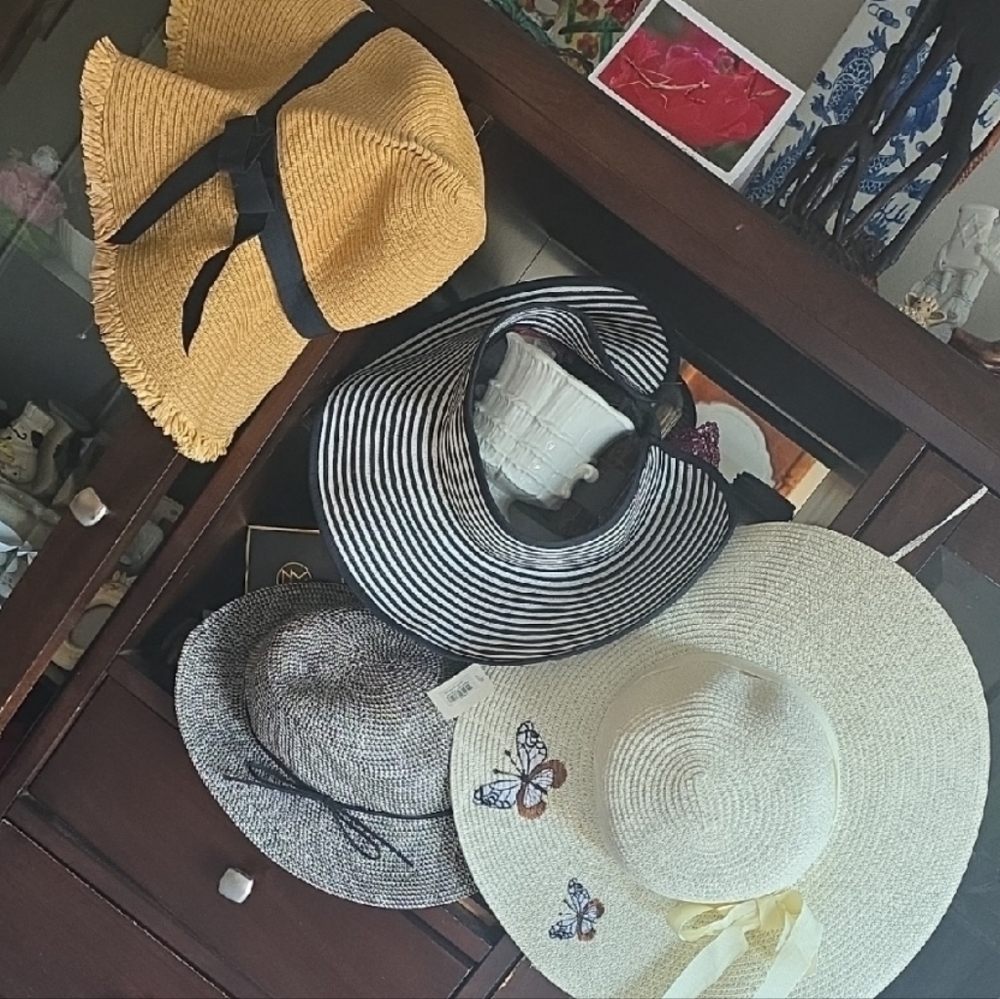 ×4 Lot Summer Brim Hats All Never Worn 3 OS 2 Bows 1 Vtg Deadstock Tags